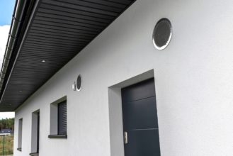 Air,Intake,And,Exhaust,In,The,Wall,